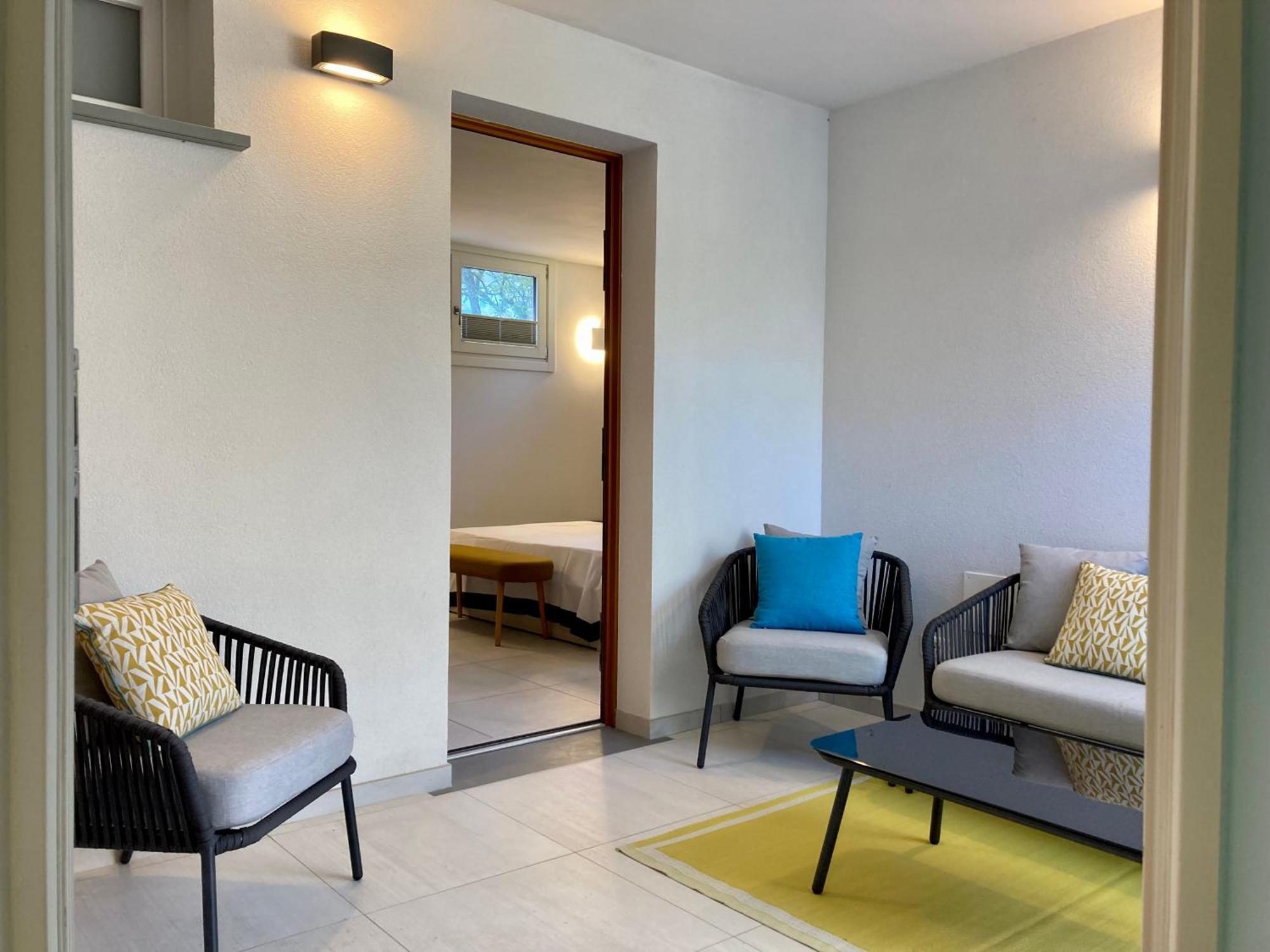 Seafront Apartments1 D'olivo Al Mare Apartment *